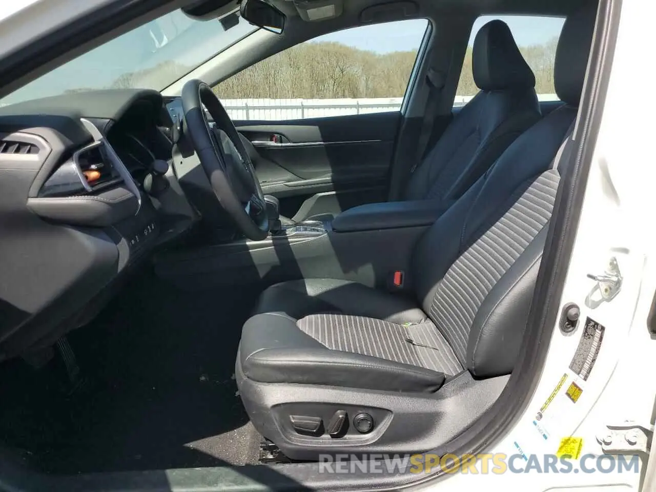 7 fotografías del automóvil dañado 4T1G11BK8RU117908 TOYOTA CAMRY 2024