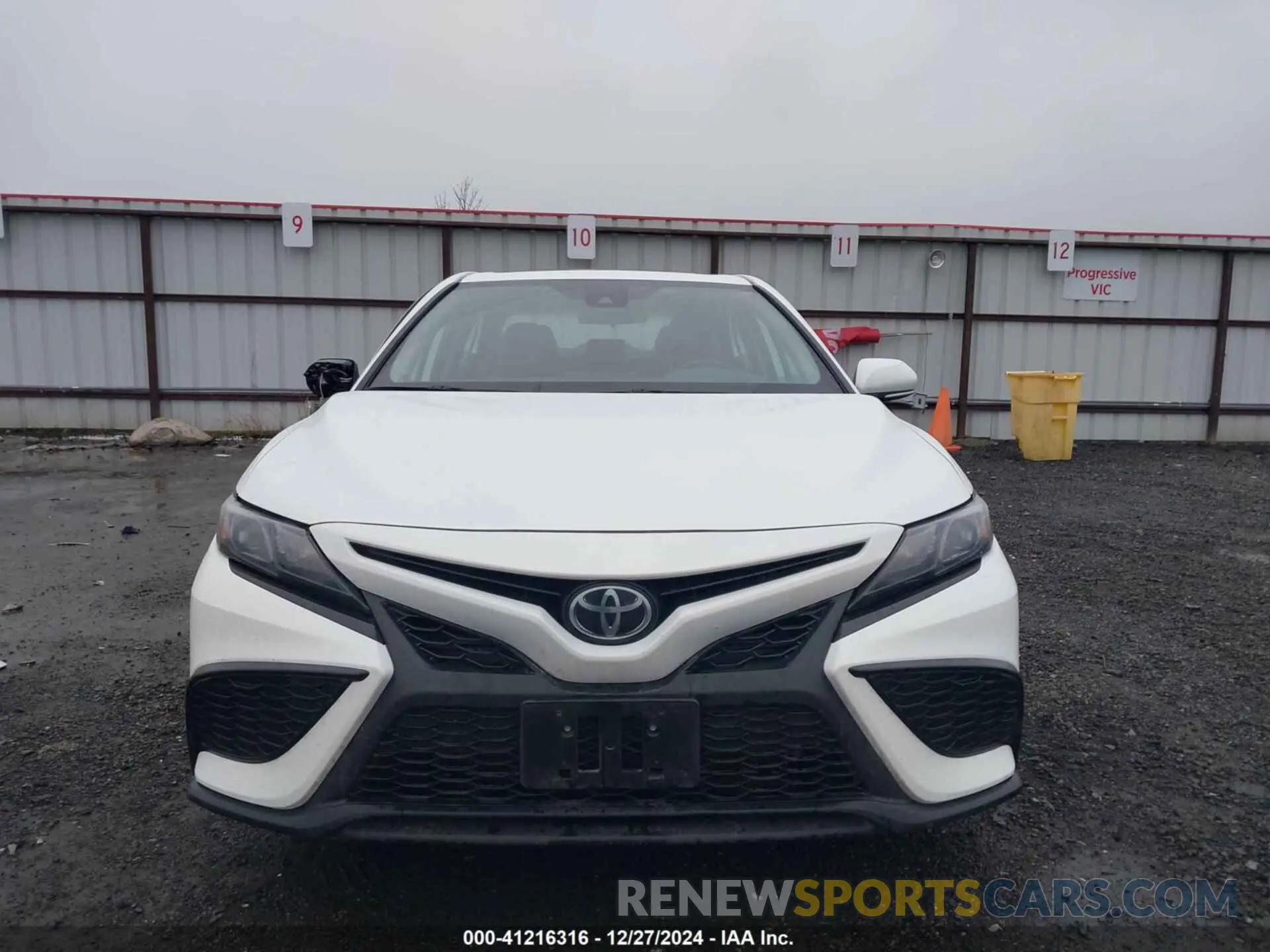 12 fotografías del automóvil dañado 4T1G11BK9RU111342 TOYOTA CAMRY 2024