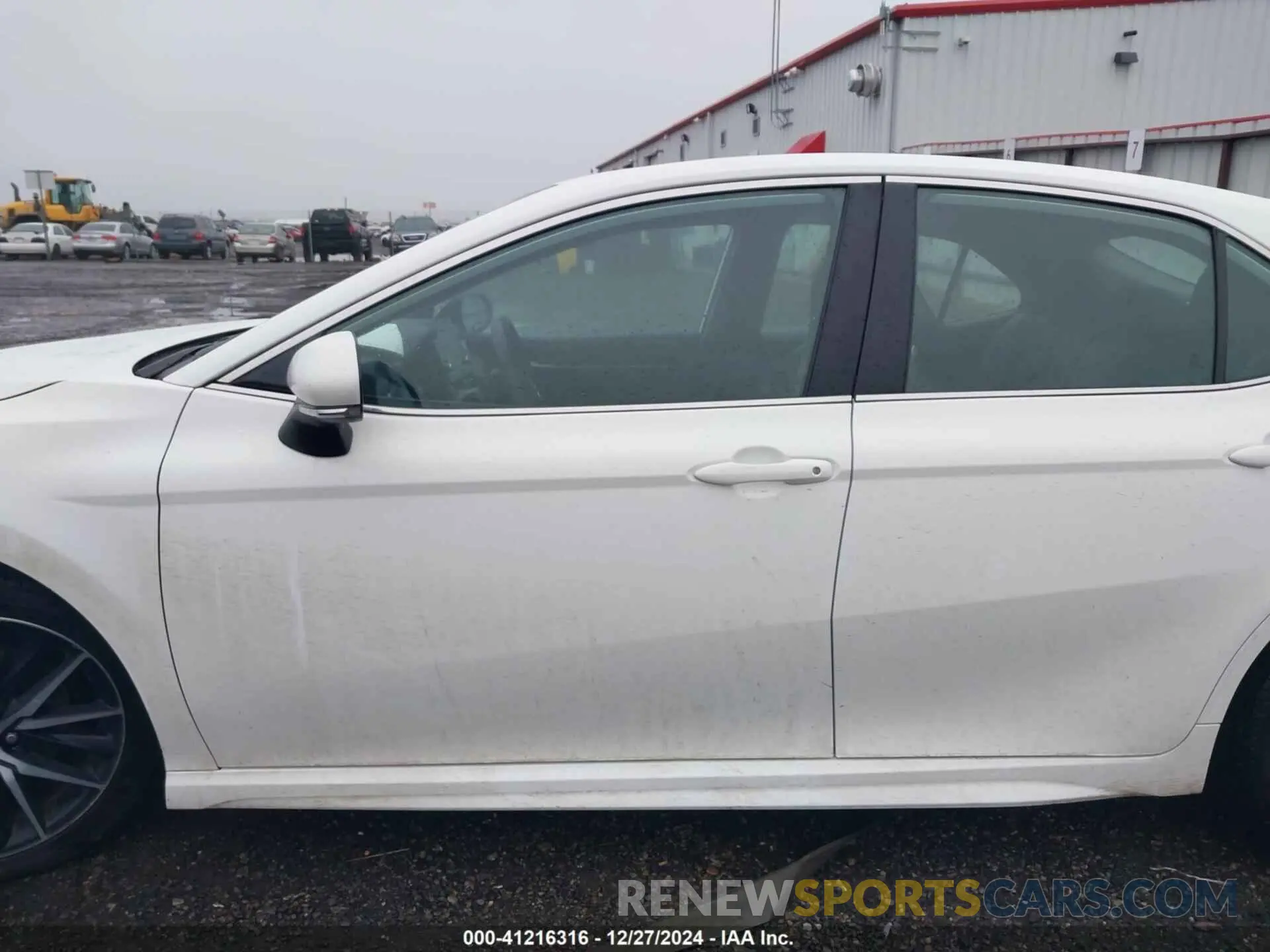 14 fotografías del automóvil dañado 4T1G11BK9RU111342 TOYOTA CAMRY 2024
