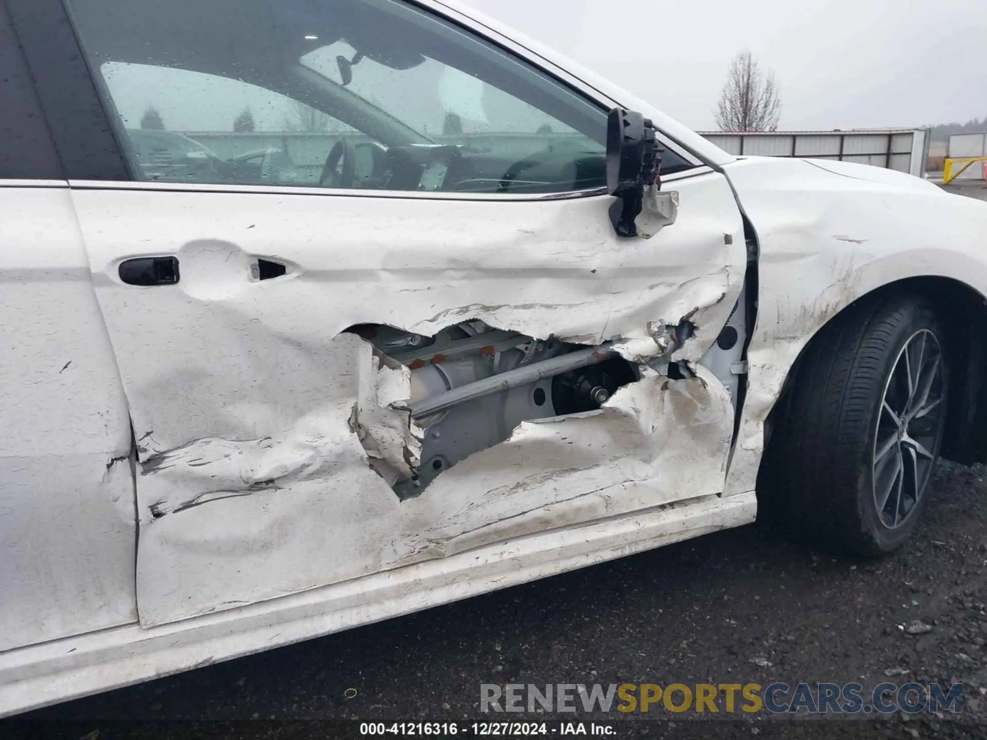 17 fotografías del automóvil dañado 4T1G11BK9RU111342 TOYOTA CAMRY 2024