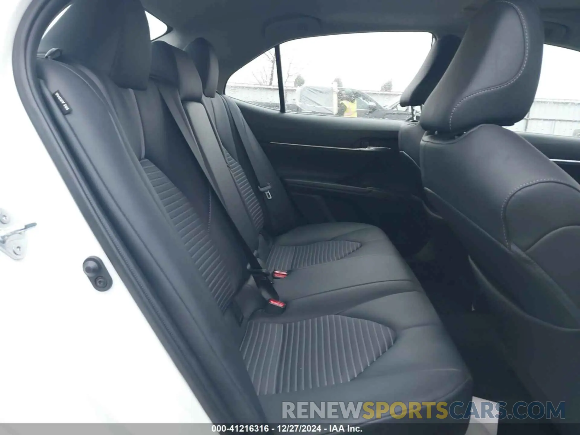 8 fotografías del automóvil dañado 4T1G11BK9RU111342 TOYOTA CAMRY 2024