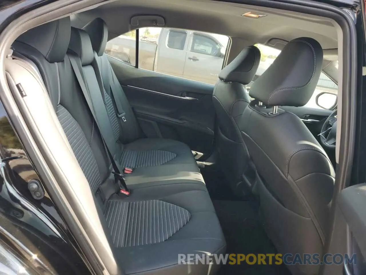 10 fotografías del automóvil dañado 4T1G11BK9RU121935 TOYOTA CAMRY 2024