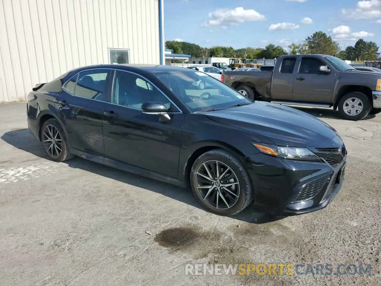 4 fotografías del automóvil dañado 4T1G11BK9RU121935 TOYOTA CAMRY 2024