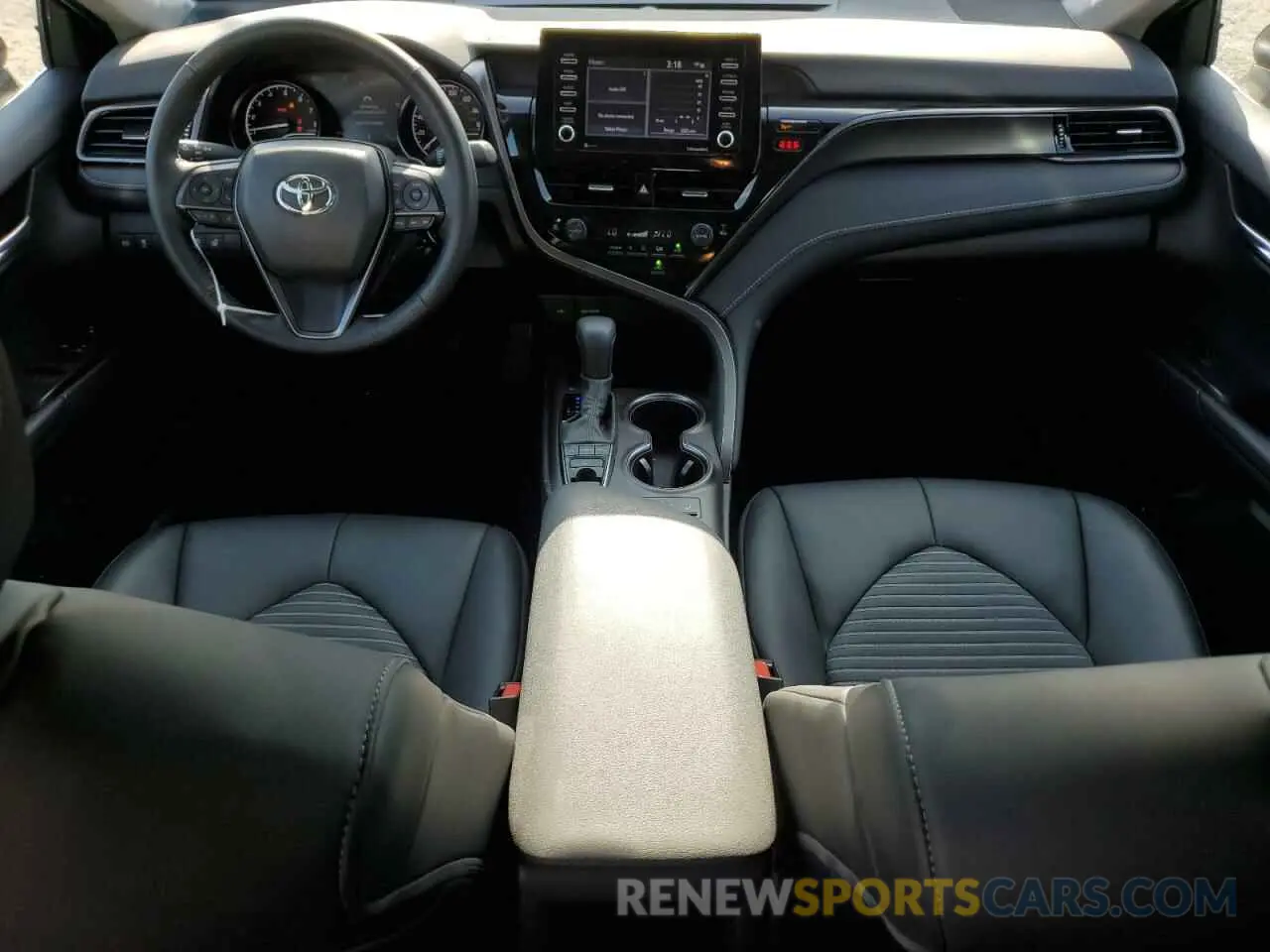 8 fotografías del automóvil dañado 4T1G11BK9RU121935 TOYOTA CAMRY 2024