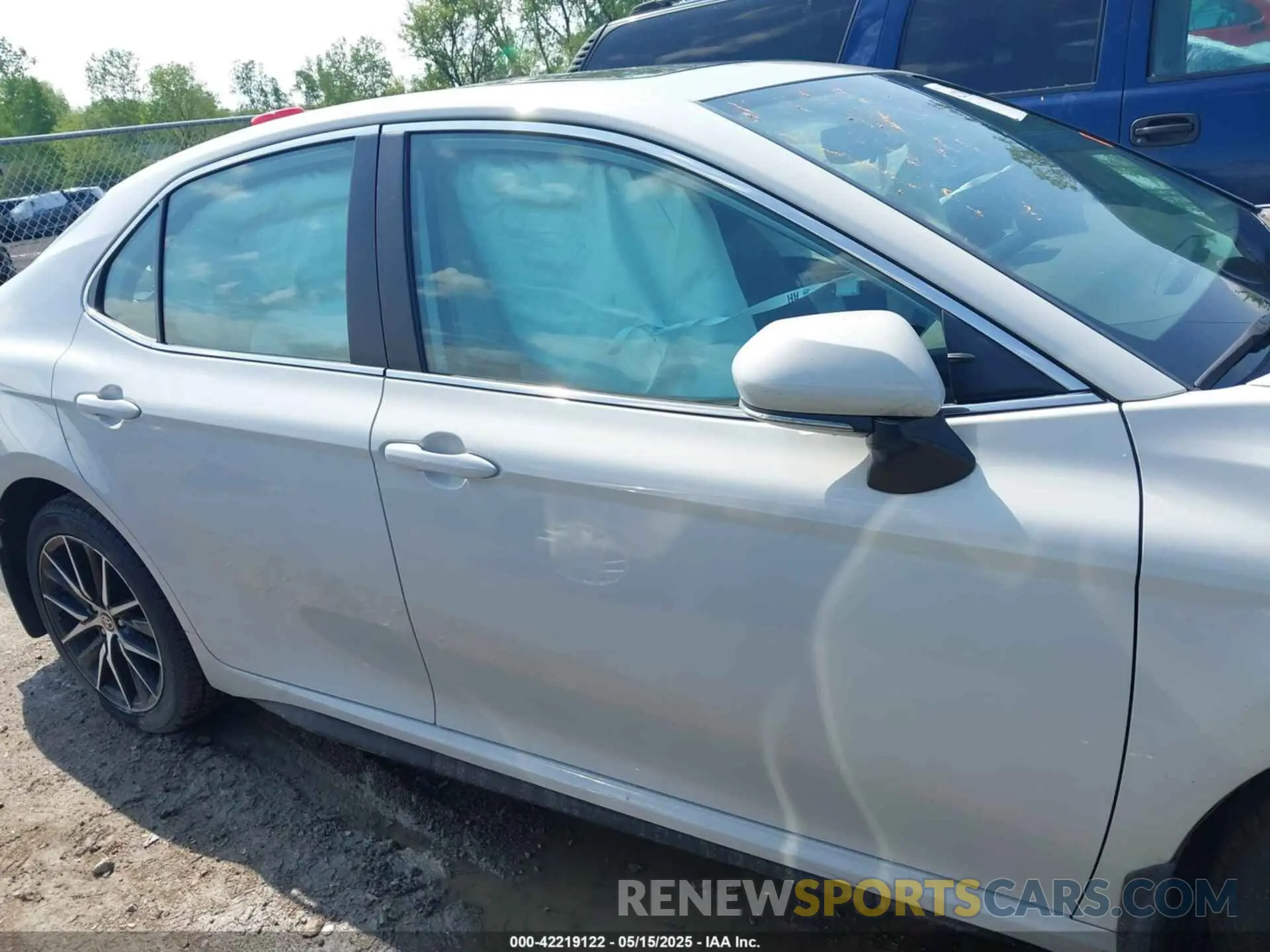 13 fotografías del automóvil dañado 4T1G11BKXRU126304 TOYOTA CAMRY 2024
