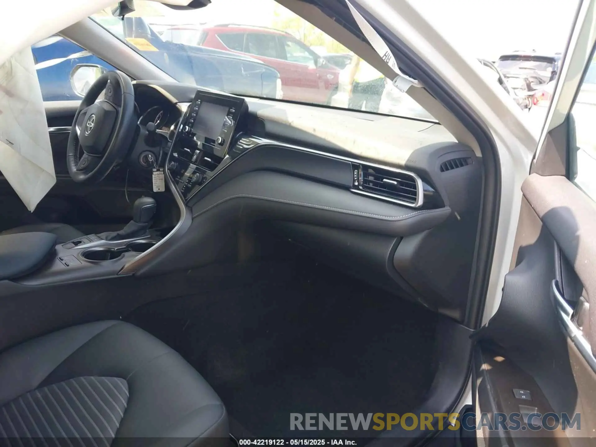 5 fotografías del automóvil dañado 4T1G11BKXRU126304 TOYOTA CAMRY 2024