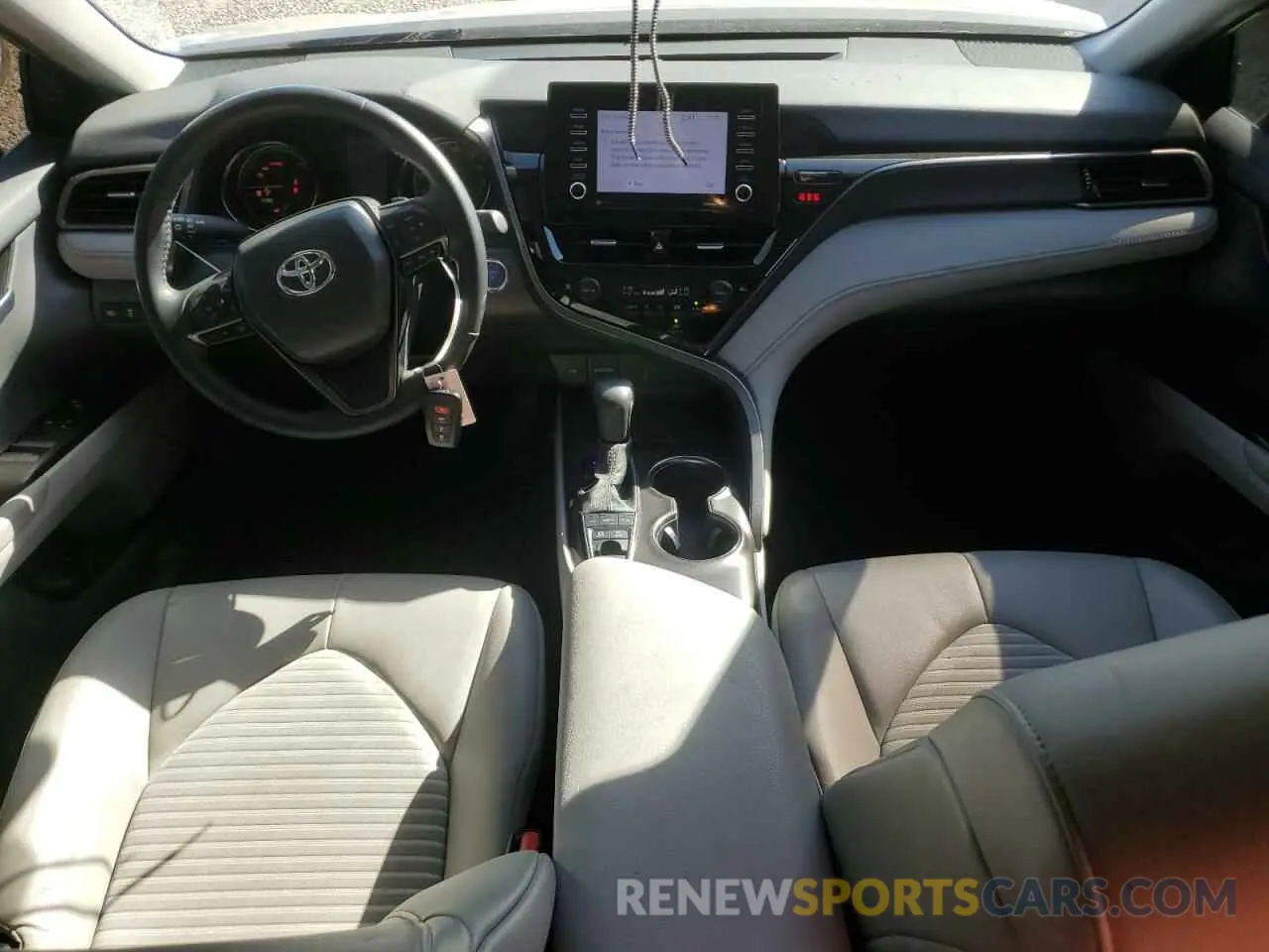 8 fotografías del automóvil dañado 4T1G31AK0RU628878 TOYOTA CAMRY 2024