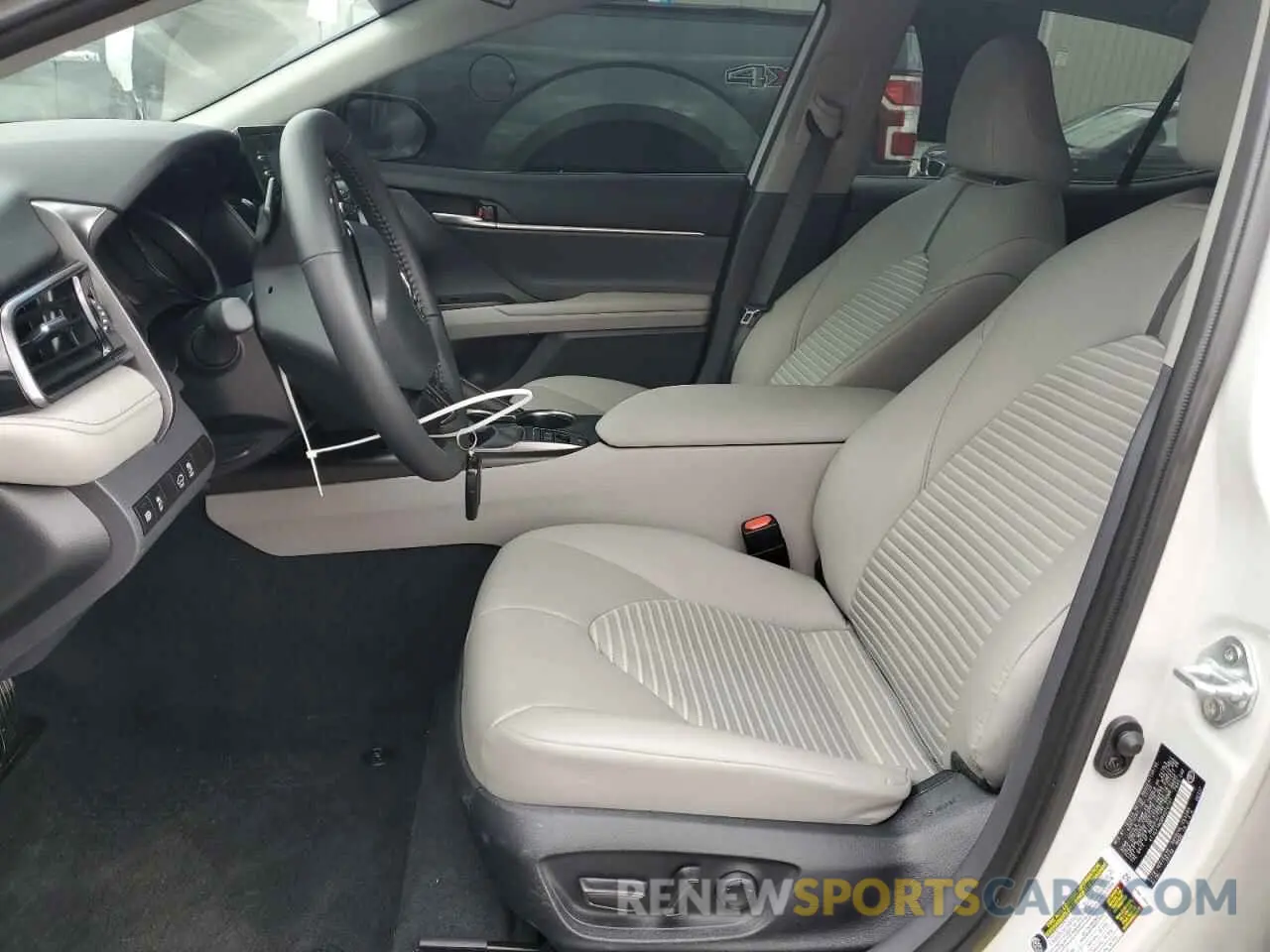 7 fotografías del automóvil dañado 4T1G31AK8RU070701 TOYOTA CAMRY 2024