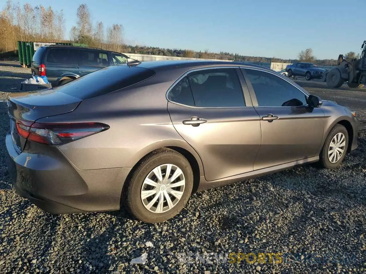 3 fotografías del automóvil dañado 4T1H31AK2RU060458 TOYOTA CAMRY 2024