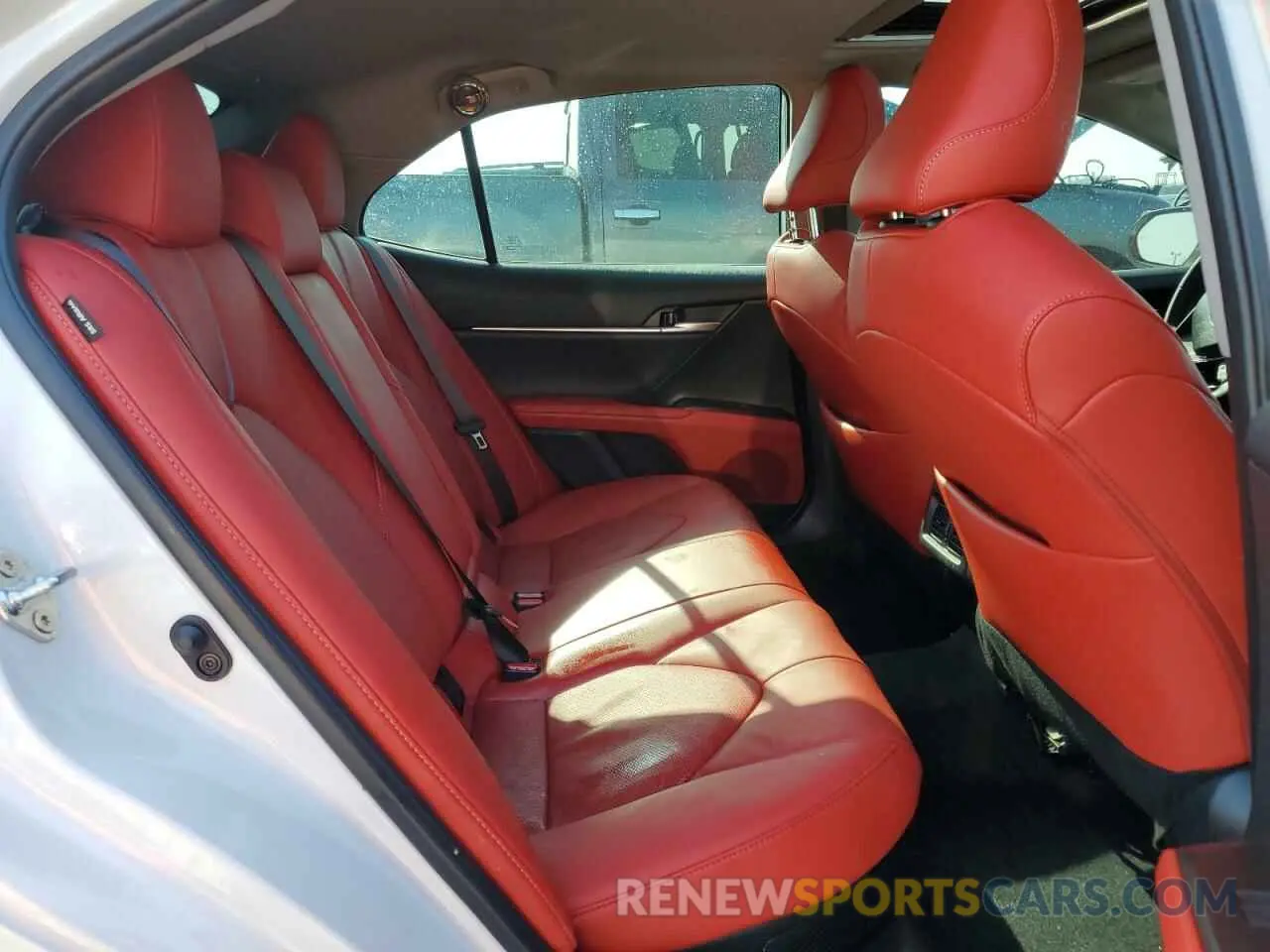 10 fotografías del automóvil dañado 4T1K31AK0RU622377 TOYOTA CAMRY 2024