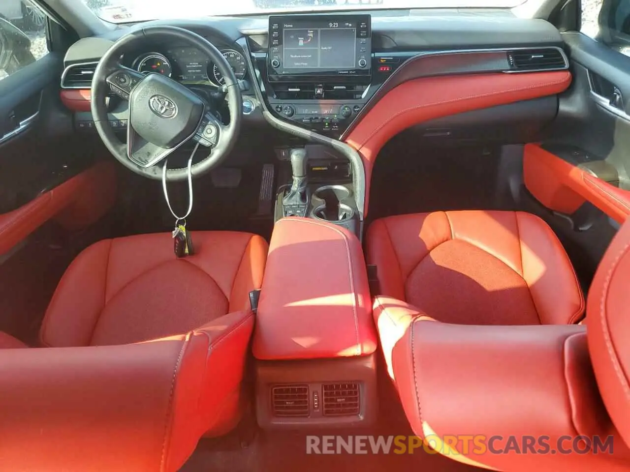 8 fotografías del automóvil dañado 4T1K31AK0RU622377 TOYOTA CAMRY 2024