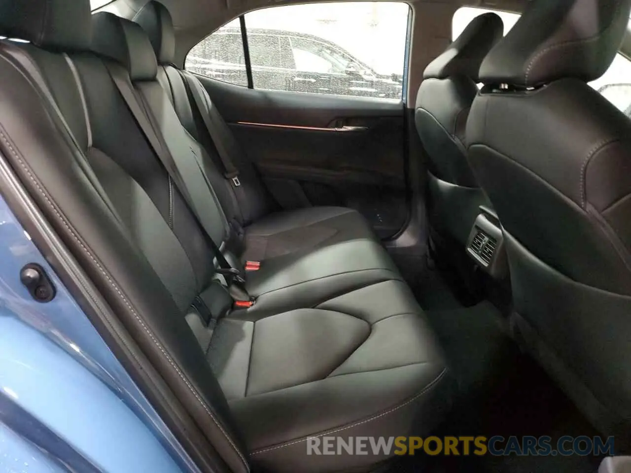 10 fotografías del automóvil dañado 4T1K31AK3RU077632 TOYOTA CAMRY 2024