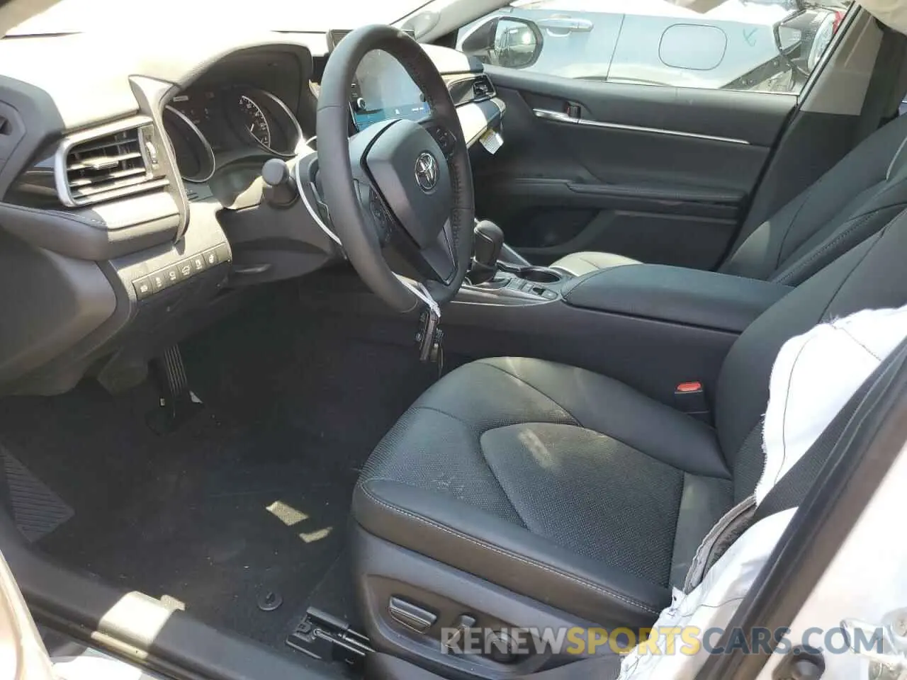 7 fotografías del automóvil dañado 4T1K31AK7RU630329 TOYOTA CAMRY 2024