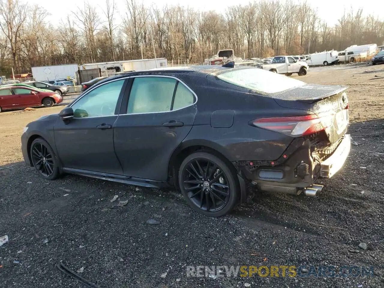 2 fotografías del automóvil dañado 4T1K31AK8RU065640 TOYOTA CAMRY 2024