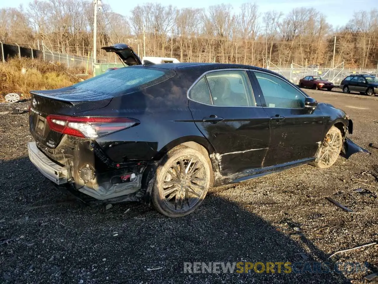 3 fotografías del automóvil dañado 4T1K31AK8RU065640 TOYOTA CAMRY 2024