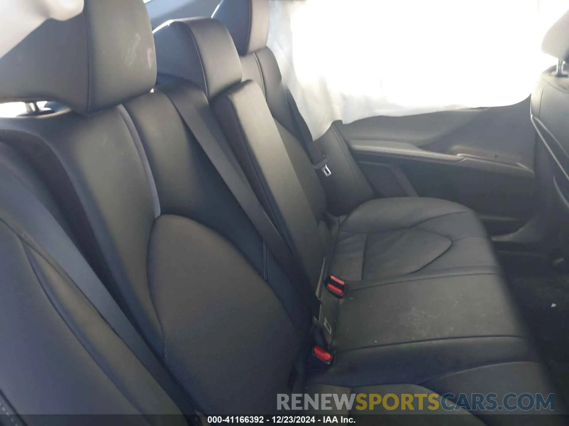 8 fotografías del automóvil dañado 4T1K61AK0RU233634 TOYOTA CAMRY 2024