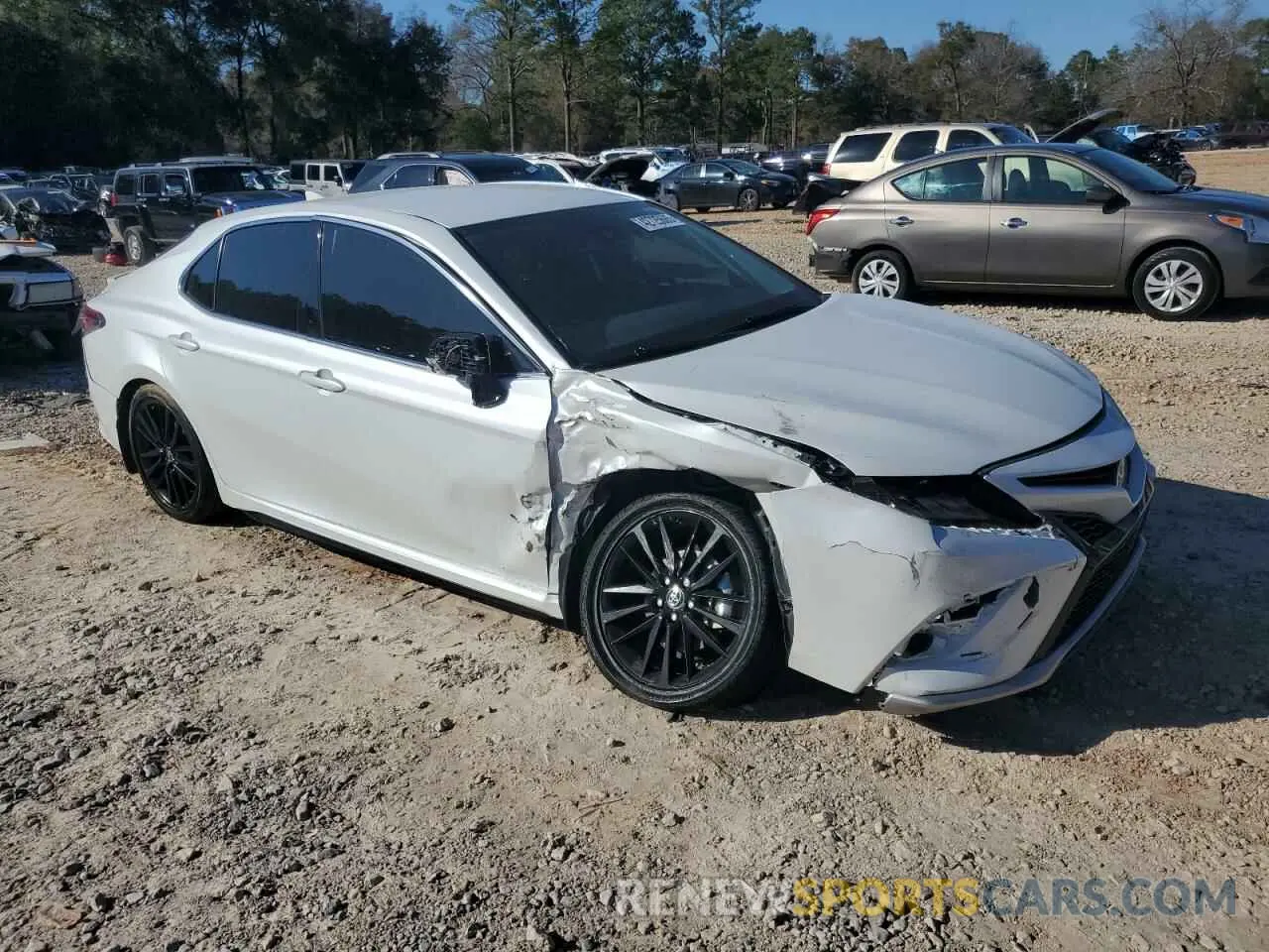 4 fotografías del automóvil dañado 4T1K61AK0RU871396 TOYOTA CAMRY 2024