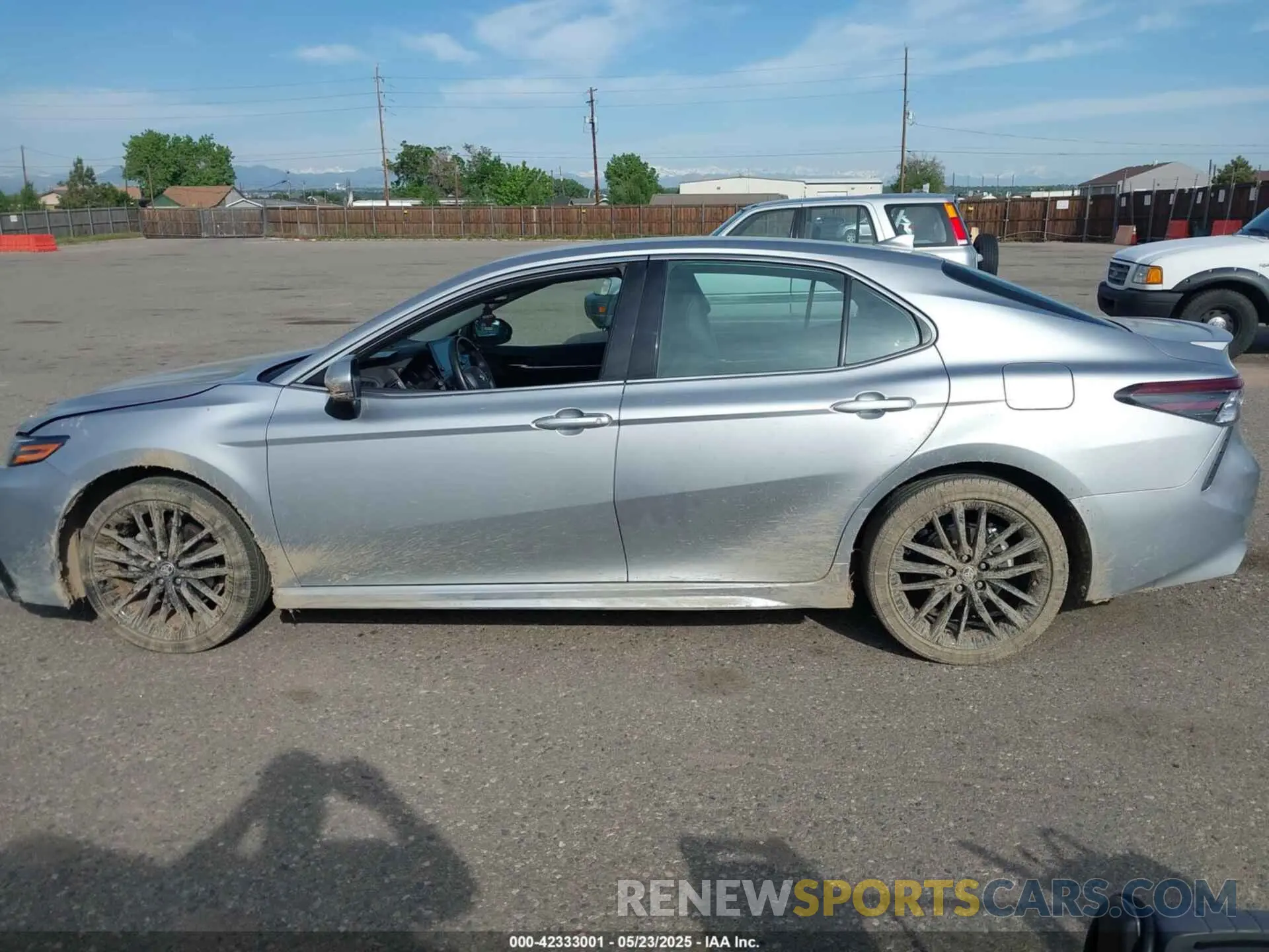 14 fotografías del automóvil dañado 4T1K61AK1RU896999 TOYOTA CAMRY 2024