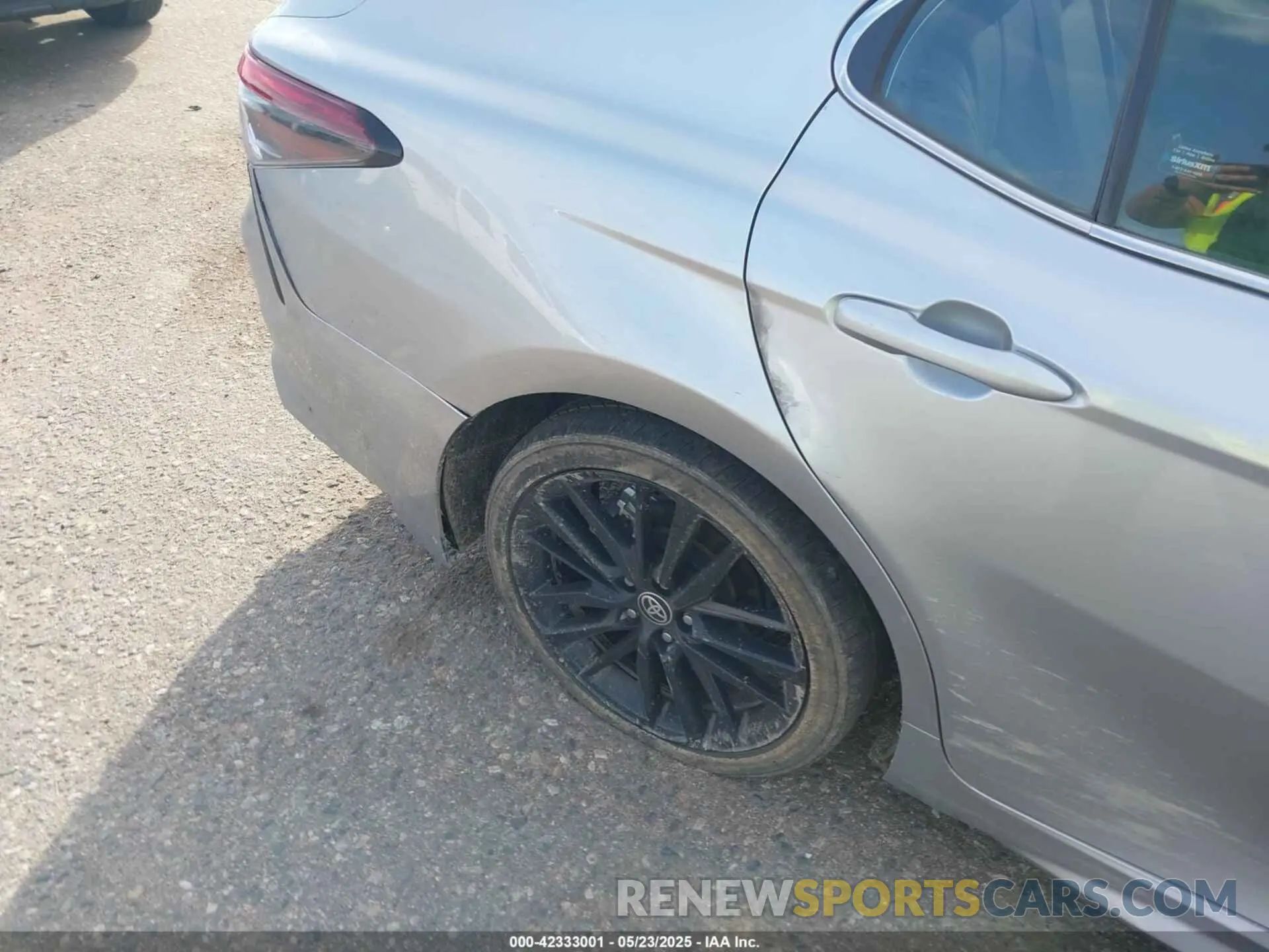 6 fotografías del automóvil dañado 4T1K61AK1RU896999 TOYOTA CAMRY 2024