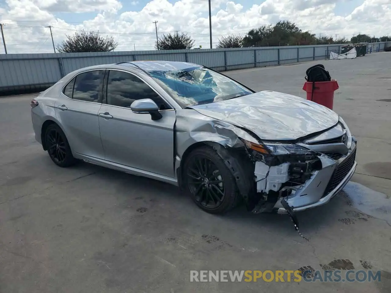 4 fotografías del automóvil dañado 4T1K61AK1RU919651 TOYOTA CAMRY 2024