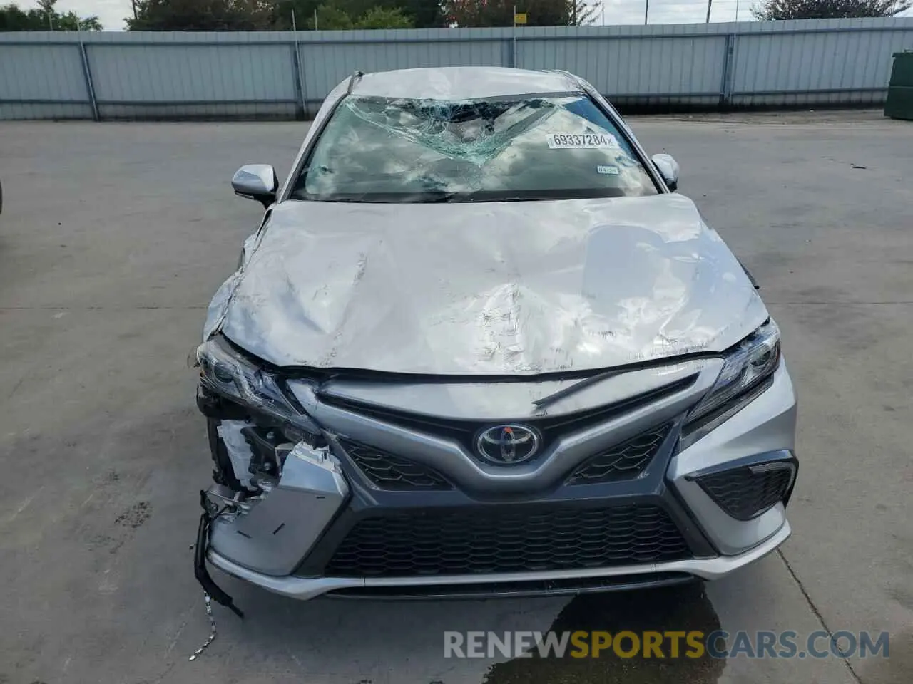 5 fotografías del automóvil dañado 4T1K61AK1RU919651 TOYOTA CAMRY 2024