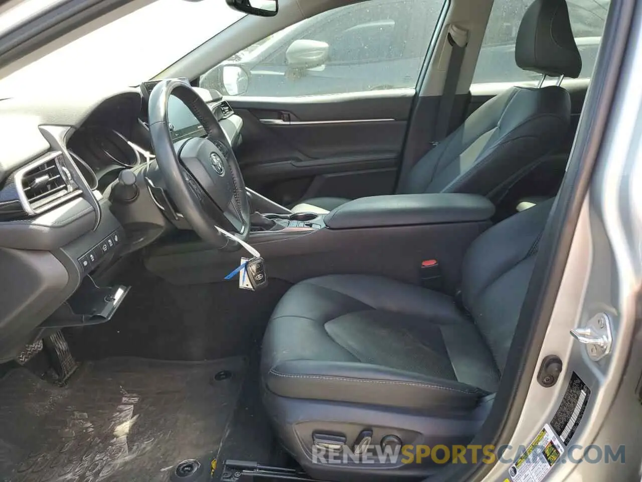 7 fotografías del automóvil dañado 4T1K61AK2RU215586 TOYOTA CAMRY 2024