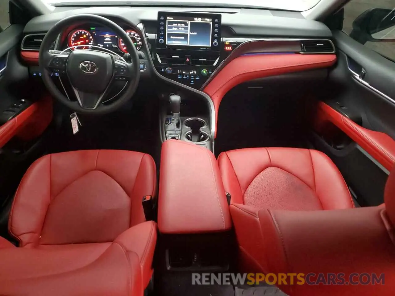 8 fotografías del automóvil dañado 4T1K61AK2RU226989 TOYOTA CAMRY 2024