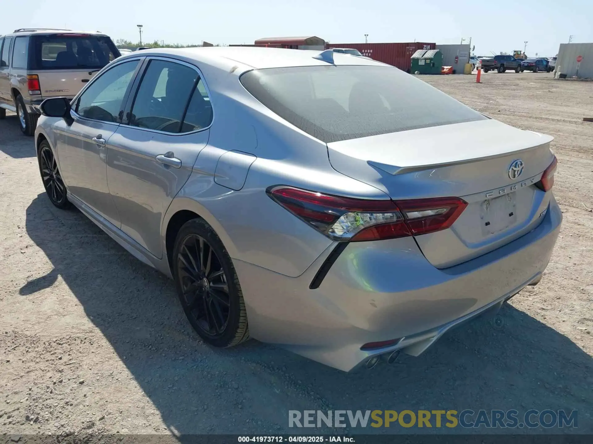 3 fotografías del automóvil dañado 4T1K61AK2RU918105 TOYOTA CAMRY 2024