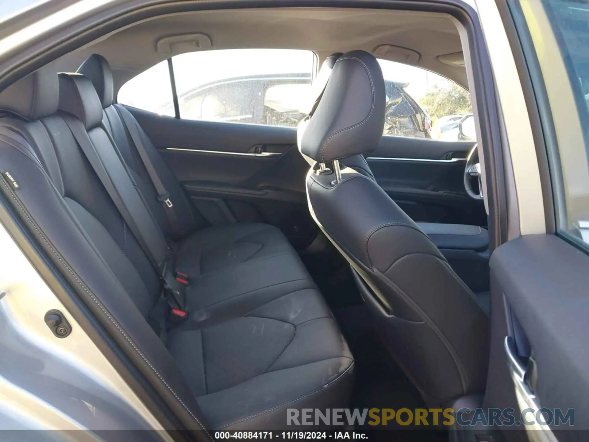 8 fotografías del automóvil dañado 4T1K61AK3RU234941 TOYOTA CAMRY 2024
