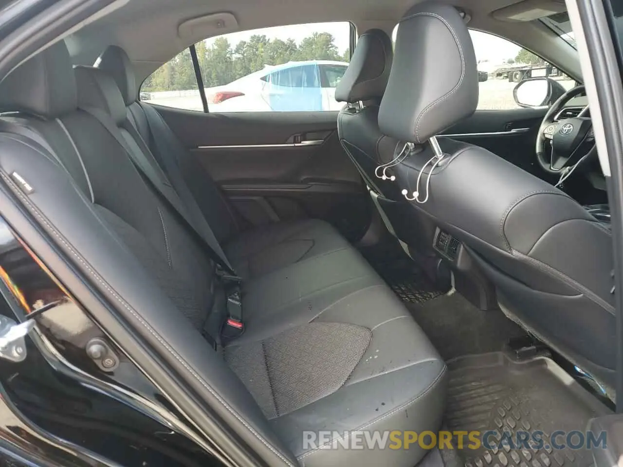 10 fotografías del automóvil dañado 4T1K61AK3RU884756 TOYOTA CAMRY 2024