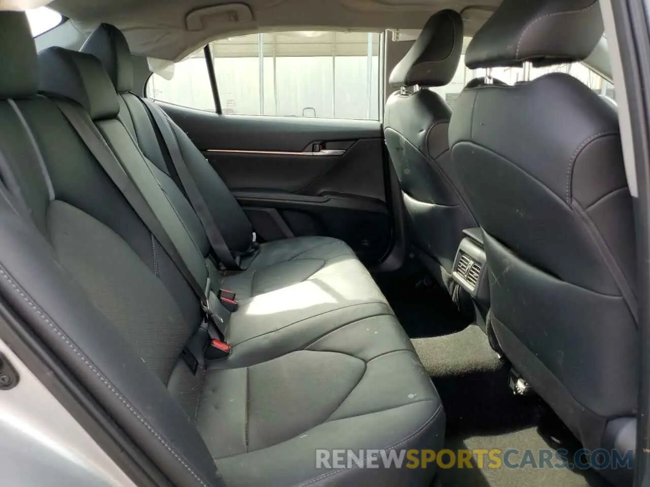 10 fotografías del automóvil dañado 4T1K61AK5RU254401 TOYOTA CAMRY 2024