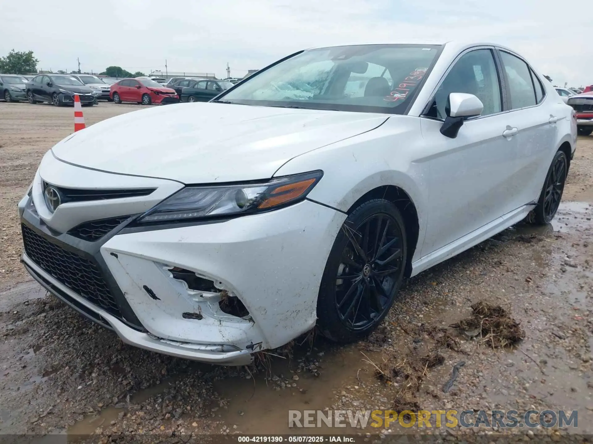 2 fotografías del automóvil dañado 4T1K61AK7RU253458 TOYOTA CAMRY 2024
