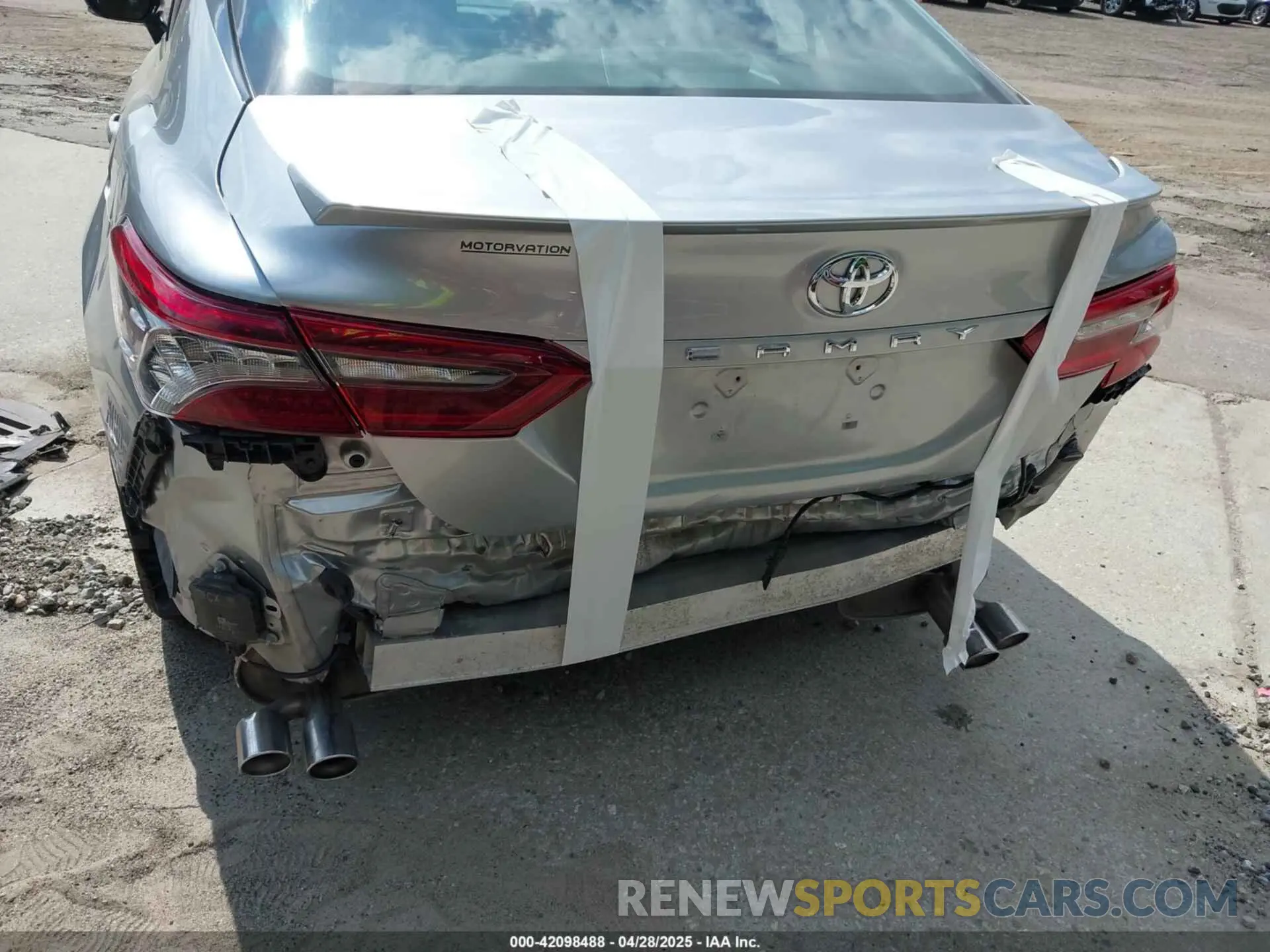 18 fotografías del automóvil dañado 4T1K61AK7RU861738 TOYOTA CAMRY 2024