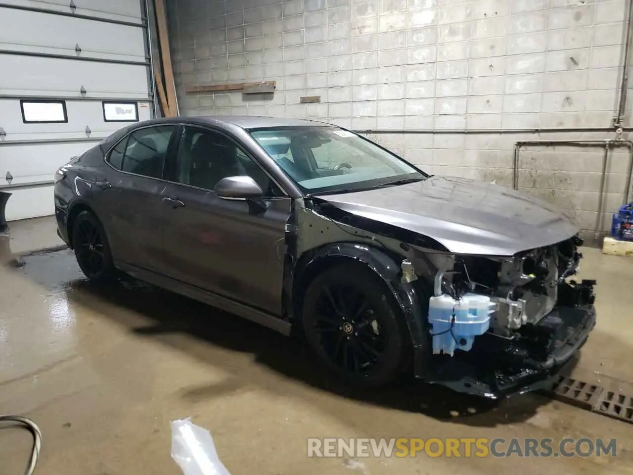 4 fotografías del automóvil dañado 4T1K61AK8RU221845 TOYOTA CAMRY 2024