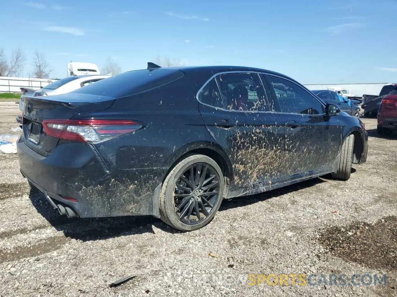 3 fotografías del automóvil dañado 4T1K61AK8RU919730 TOYOTA CAMRY 2024