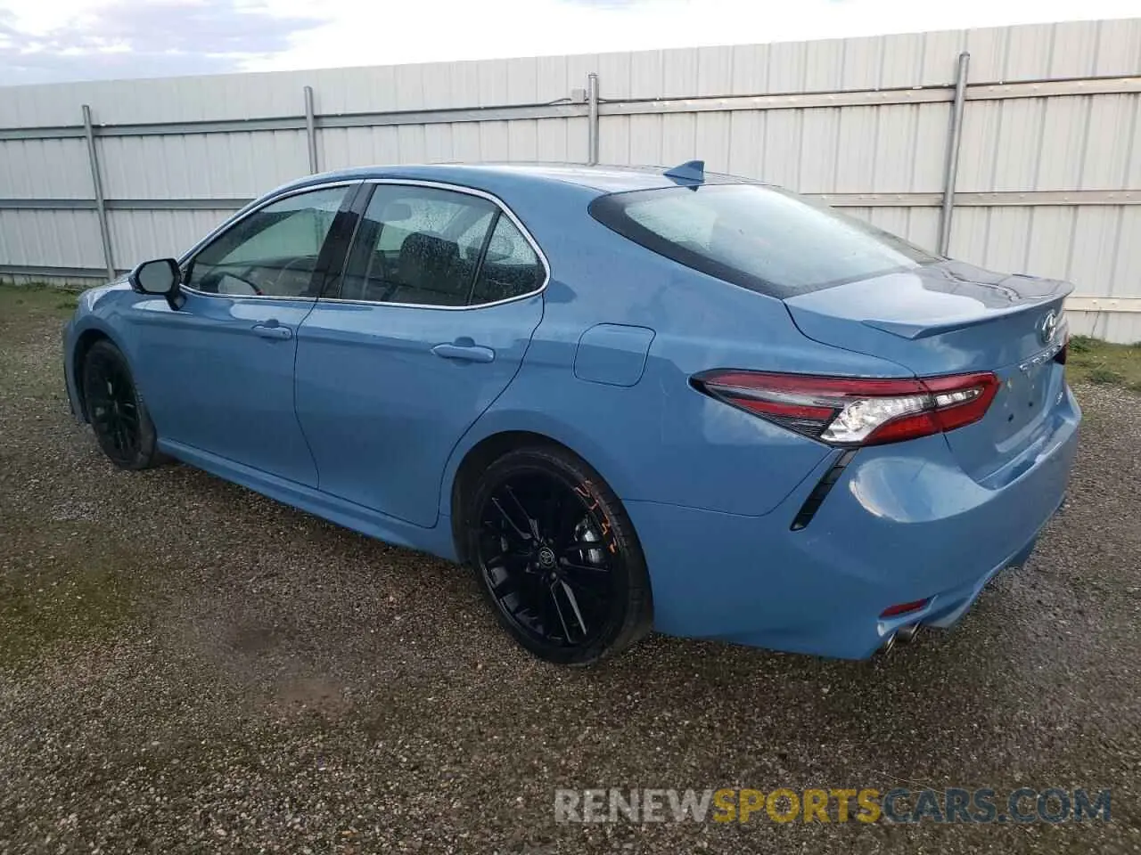2 fotografías del automóvil dañado 4T1K61AK9RU244566 TOYOTA CAMRY 2024