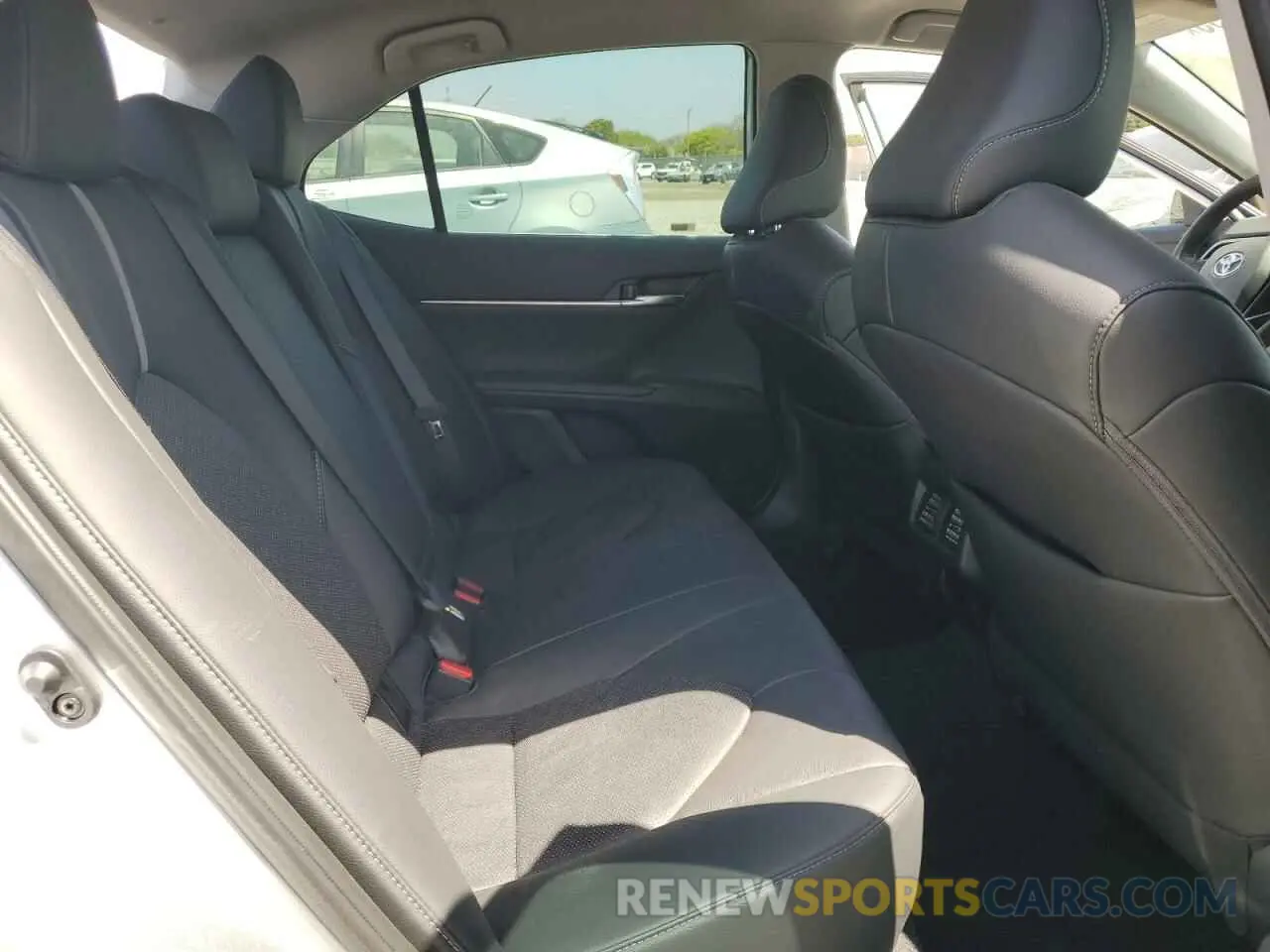 10 fotografías del automóvil dañado 4T1K61AK9RU921941 TOYOTA CAMRY 2024