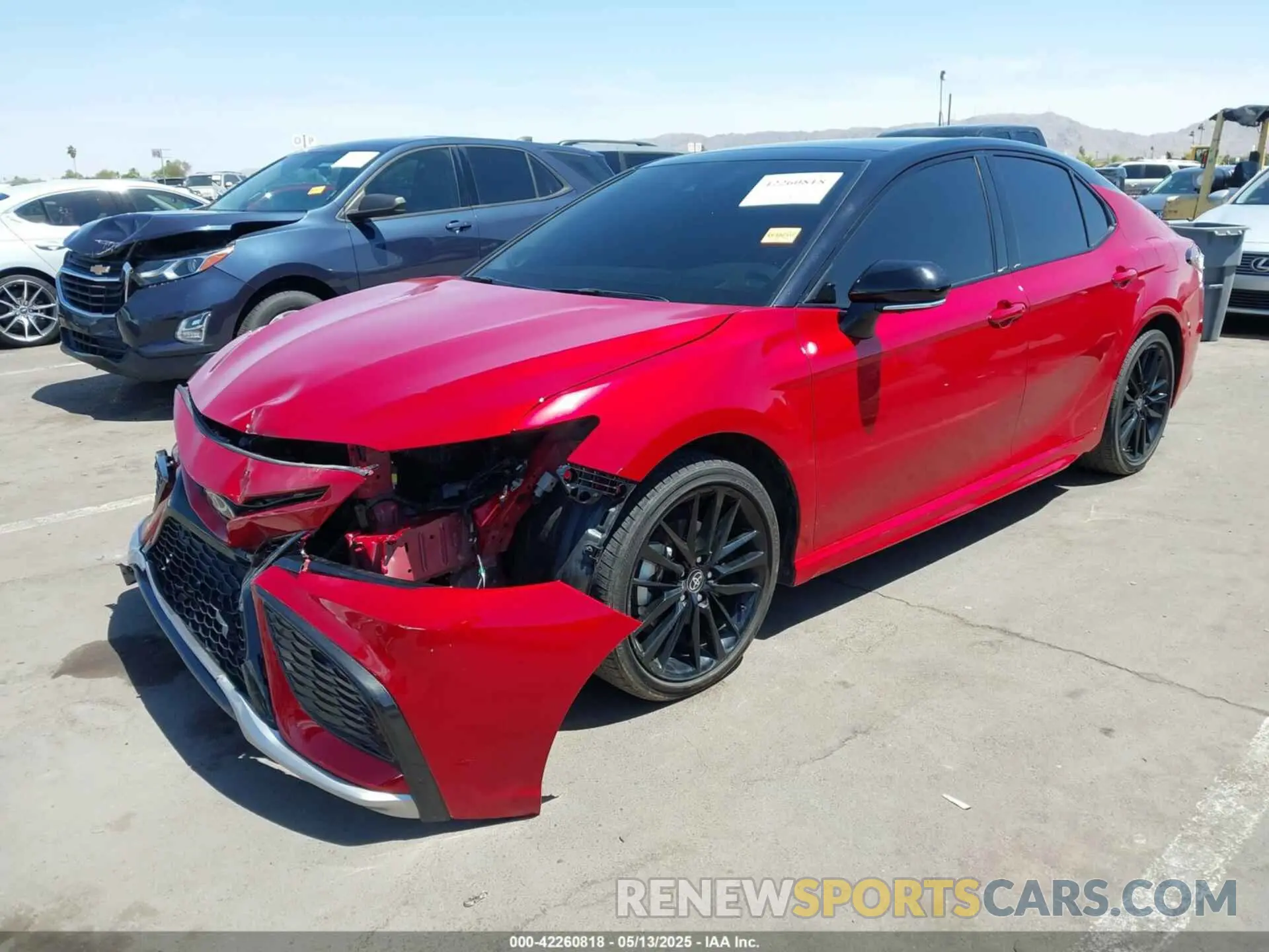 2 fotografías del automóvil dañado 4T1K61AKXRU261361 TOYOTA CAMRY 2024