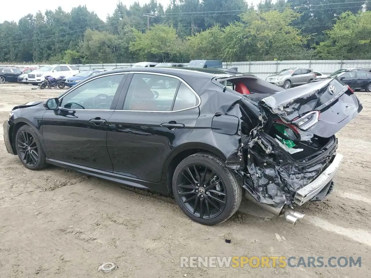 2 fotografías del automóvil dañado 4T1K61AKXRU842620 TOYOTA CAMRY 2024