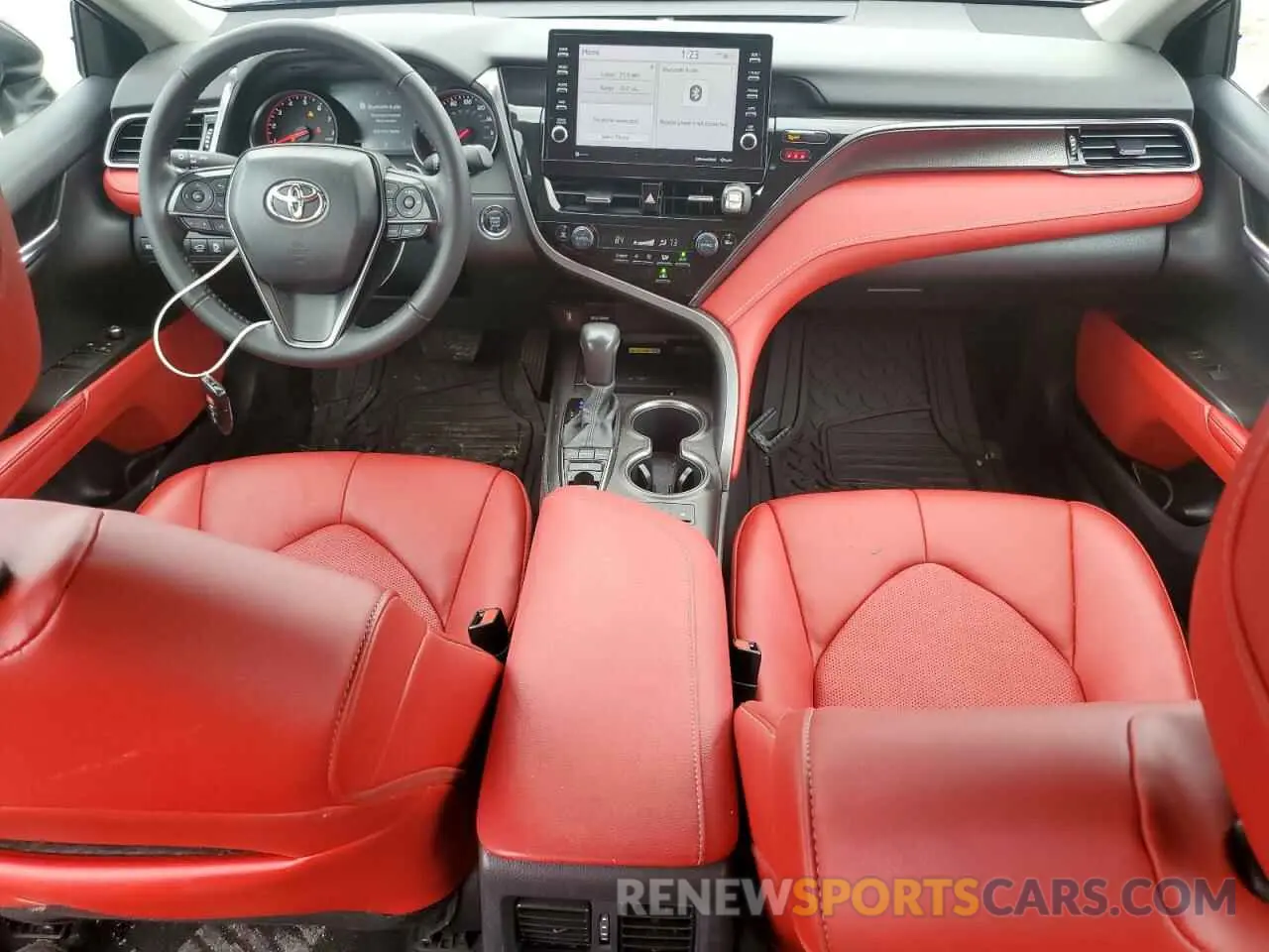 8 fotografías del automóvil dañado 4T1K61AKXRU842620 TOYOTA CAMRY 2024