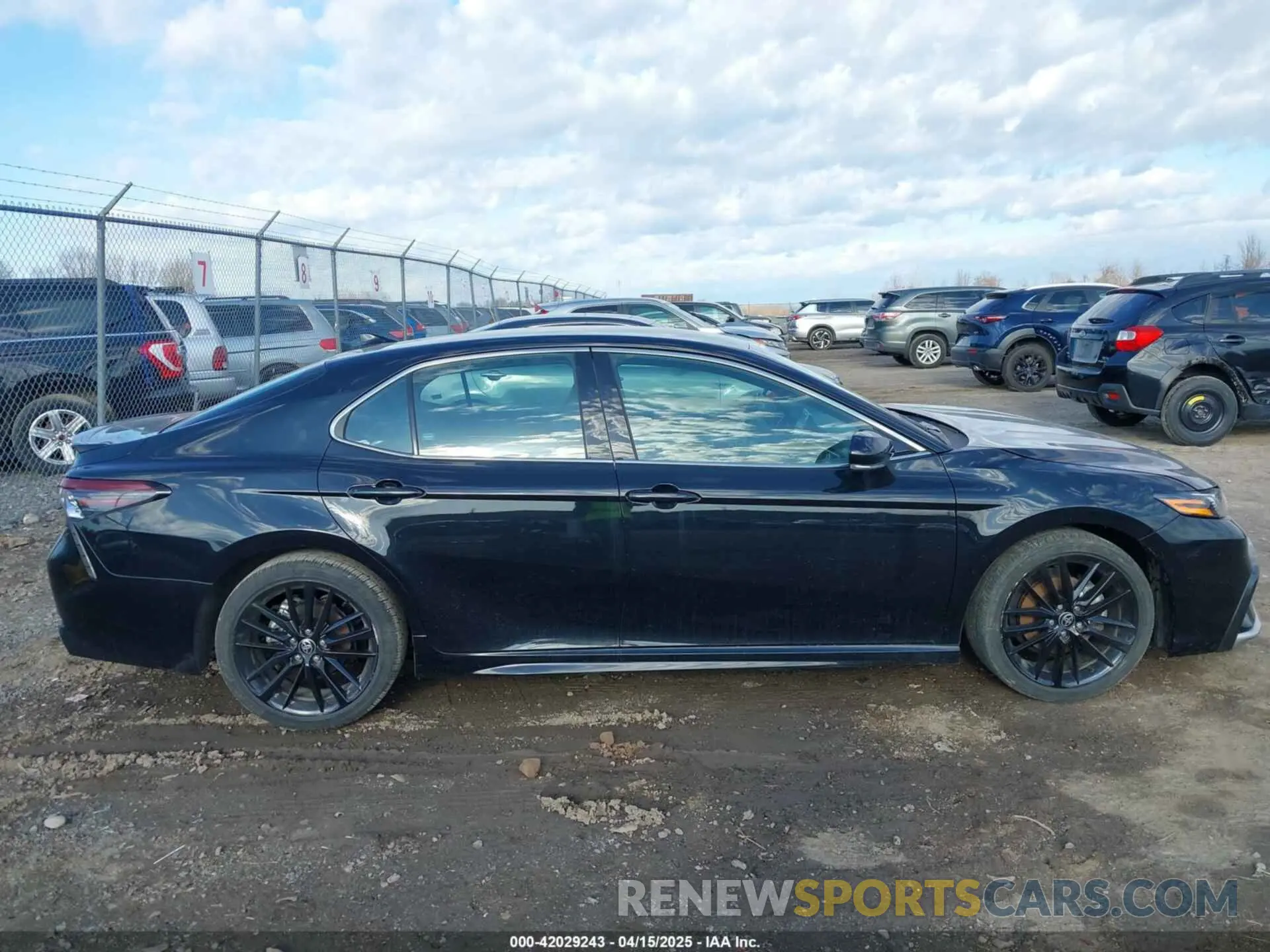 14 fotografías del automóvil dañado 4T1K61AKXRU887539 TOYOTA CAMRY 2024