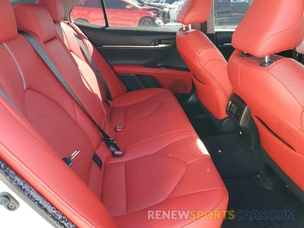 10 fotografías del automóvil dañado 4T1K61BK0RU114805 TOYOTA CAMRY 2024