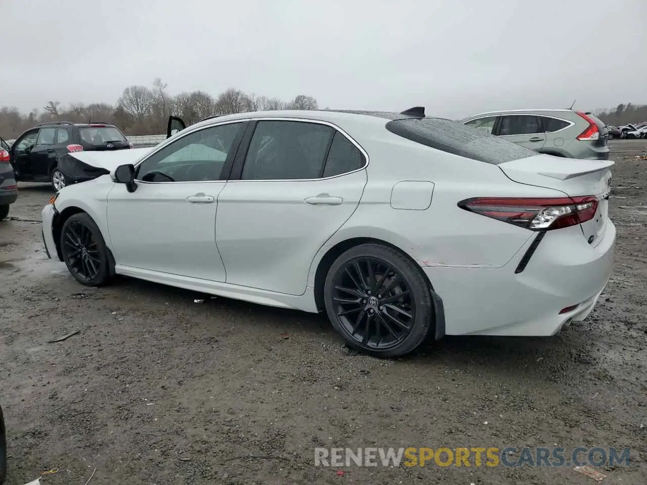 2 fotografías del automóvil dañado 4T1K61BK4RU110580 TOYOTA CAMRY 2024