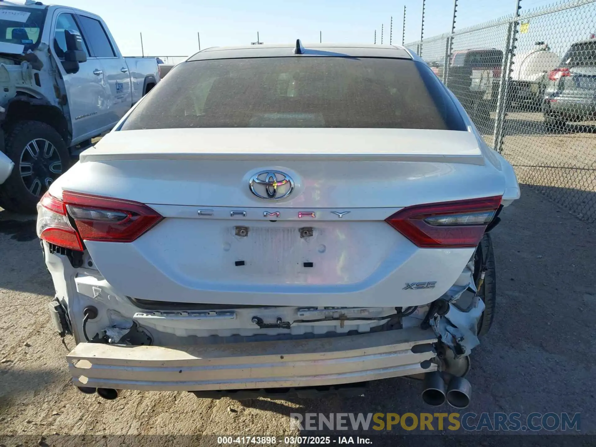 17 fotografías del automóvil dañado 4T1KZ1AK1RU090183 TOYOTA CAMRY 2024