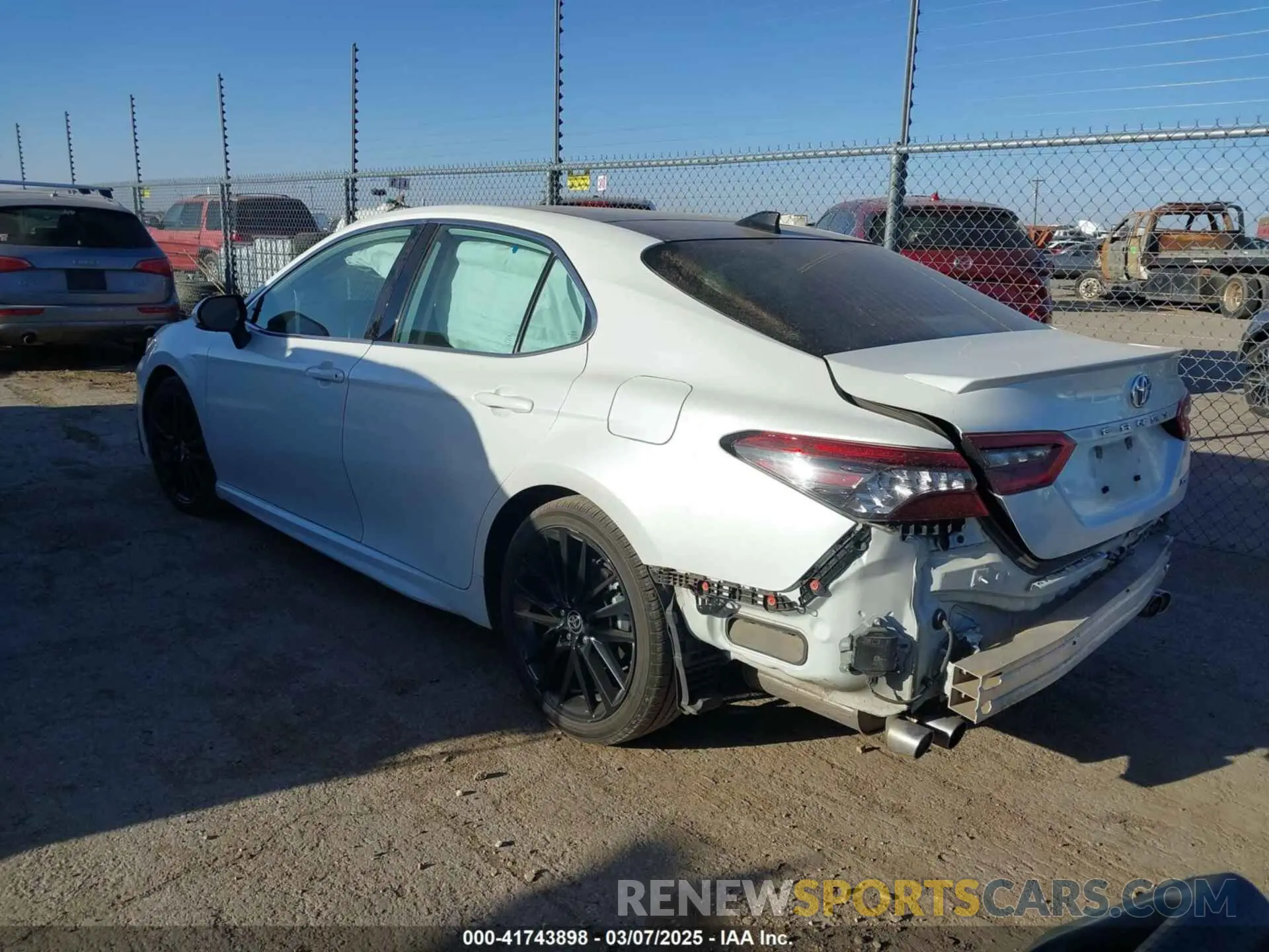 3 fotografías del automóvil dañado 4T1KZ1AK1RU090183 TOYOTA CAMRY 2024