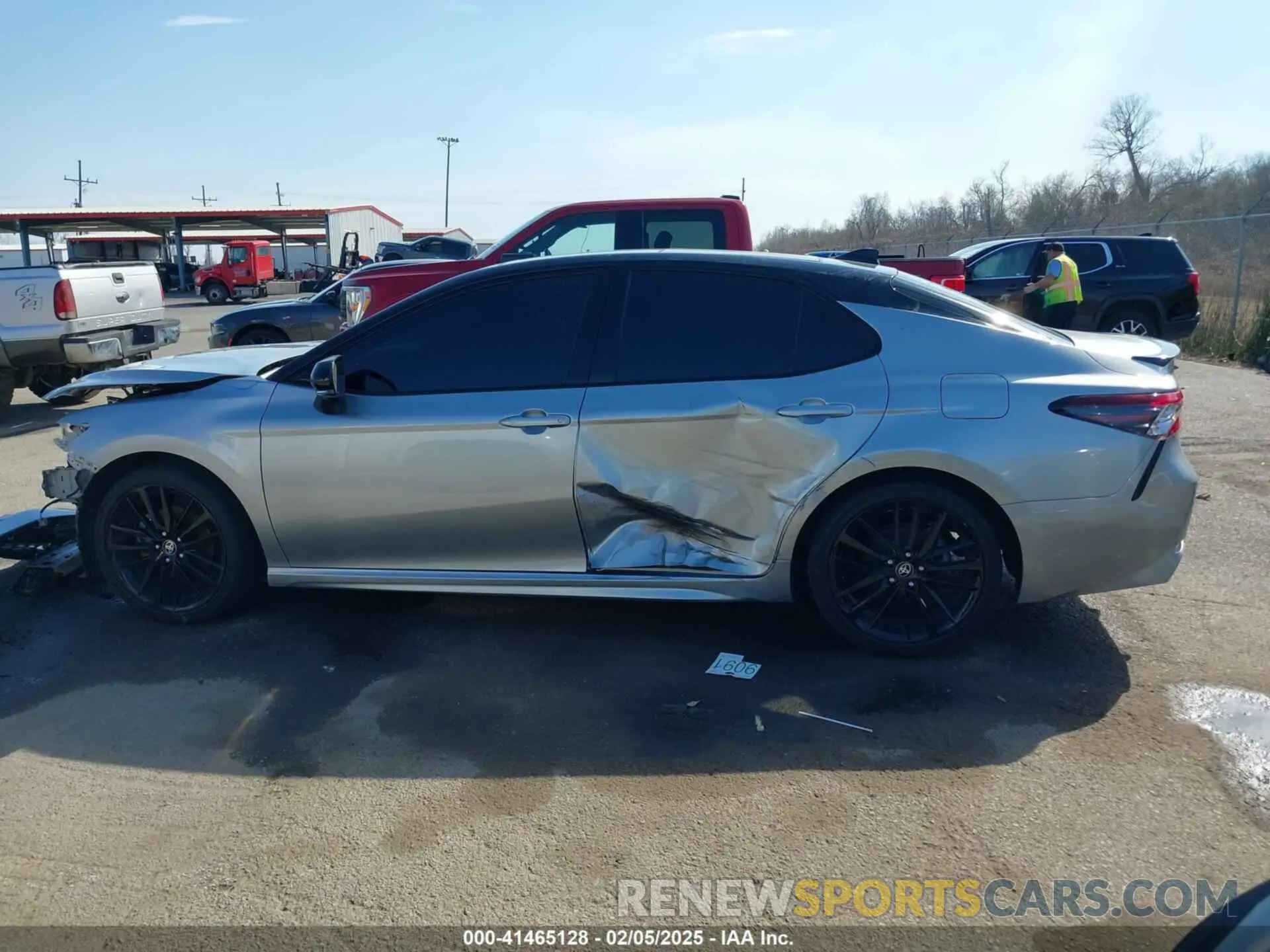 14 fotografías del automóvil dañado 4T1KZ1AK2RU088703 TOYOTA CAMRY 2024