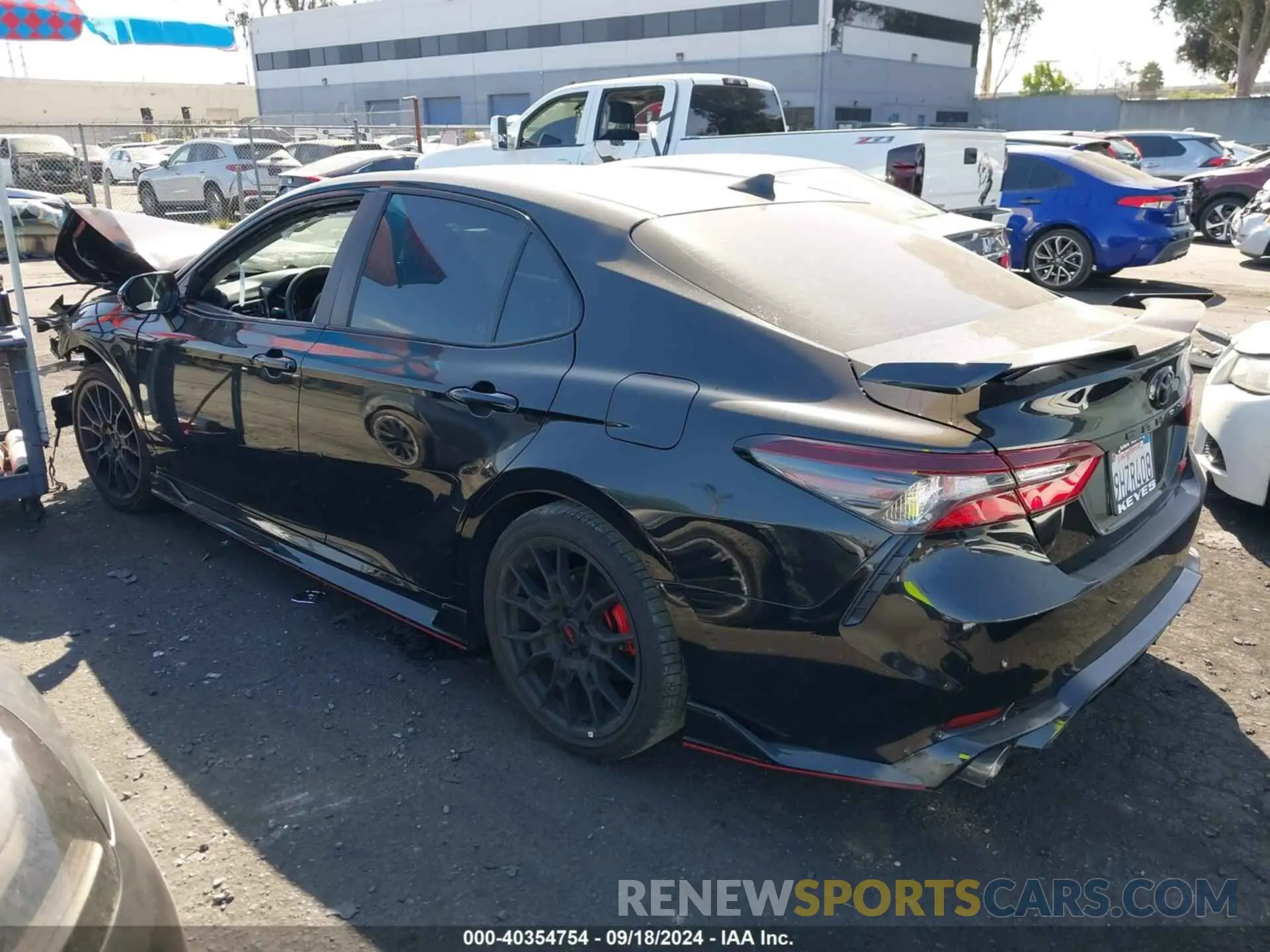 3 fotografías del automóvil dañado 4T1KZ1AK2RU089236 TOYOTA CAMRY 2024