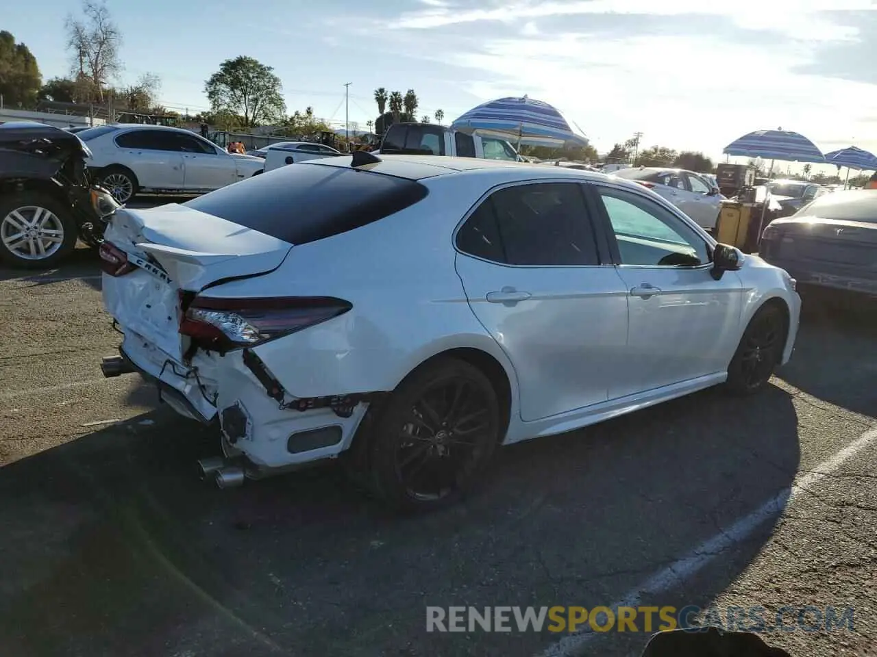 3 fotografías del automóvil dañado 4T1KZ1AK2RU098244 TOYOTA CAMRY 2024