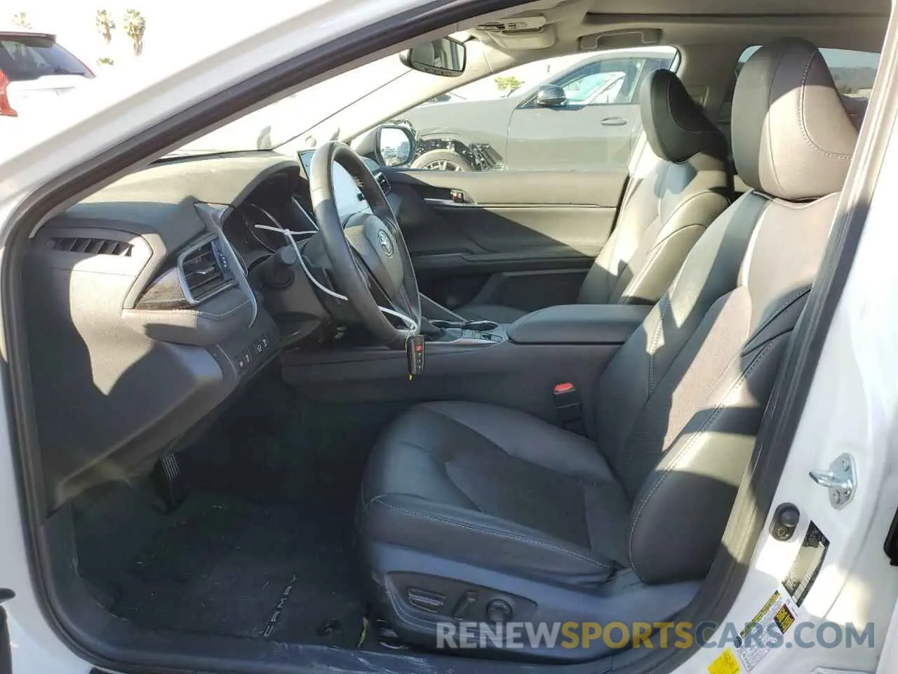 7 fotografías del automóvil dañado 4T1KZ1AK2RU098244 TOYOTA CAMRY 2024