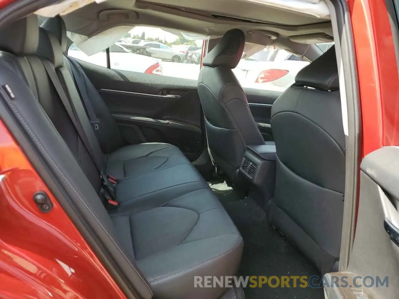 10 fotografías del automóvil dañado 4T1KZ1AK2RU101904 TOYOTA CAMRY 2024
